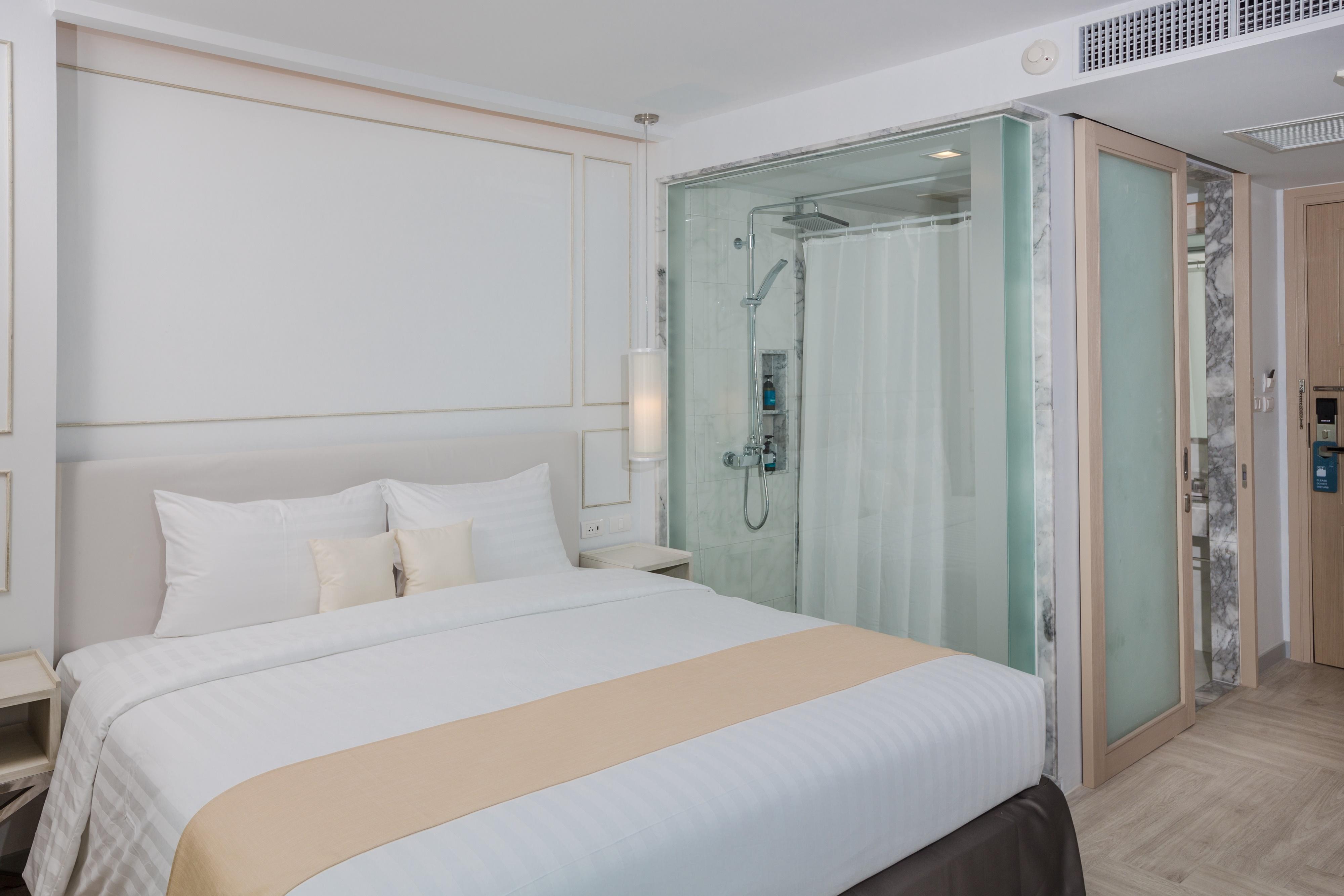 The Bloc Hotel Phuket - Sha Extra Plus Patong Bagian luar foto