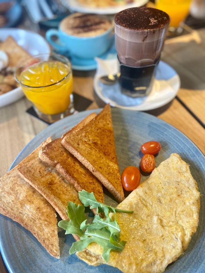 The Bloc Hotel Phuket - Sha Extra Plus Patong Bagian luar foto
