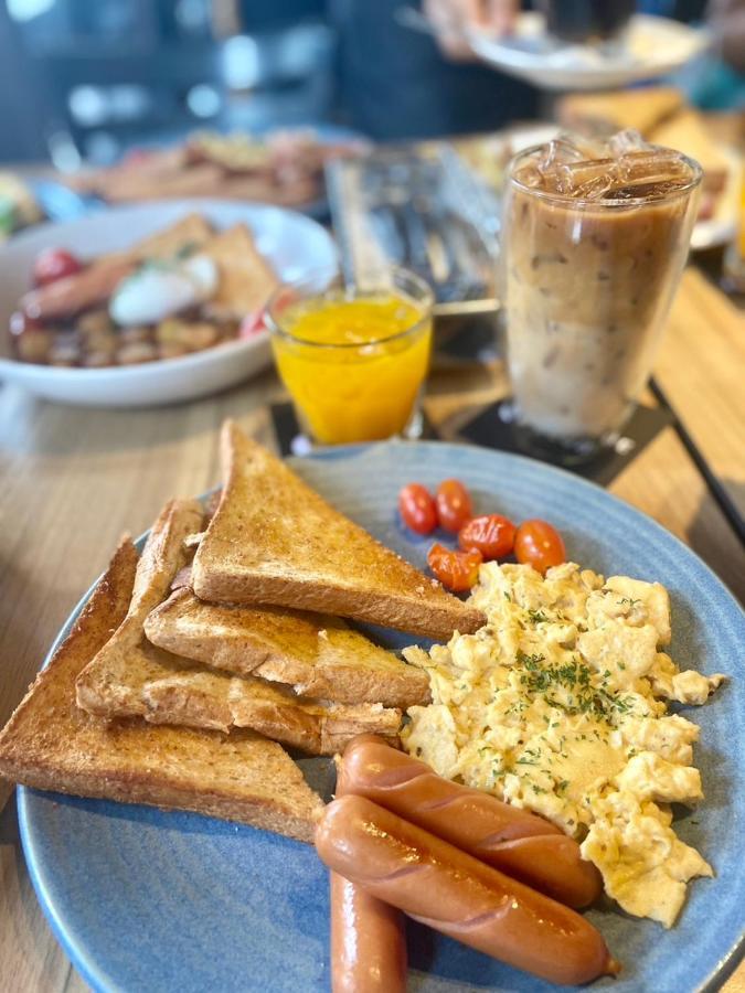The Bloc Hotel Phuket - Sha Extra Plus Patong Bagian luar foto