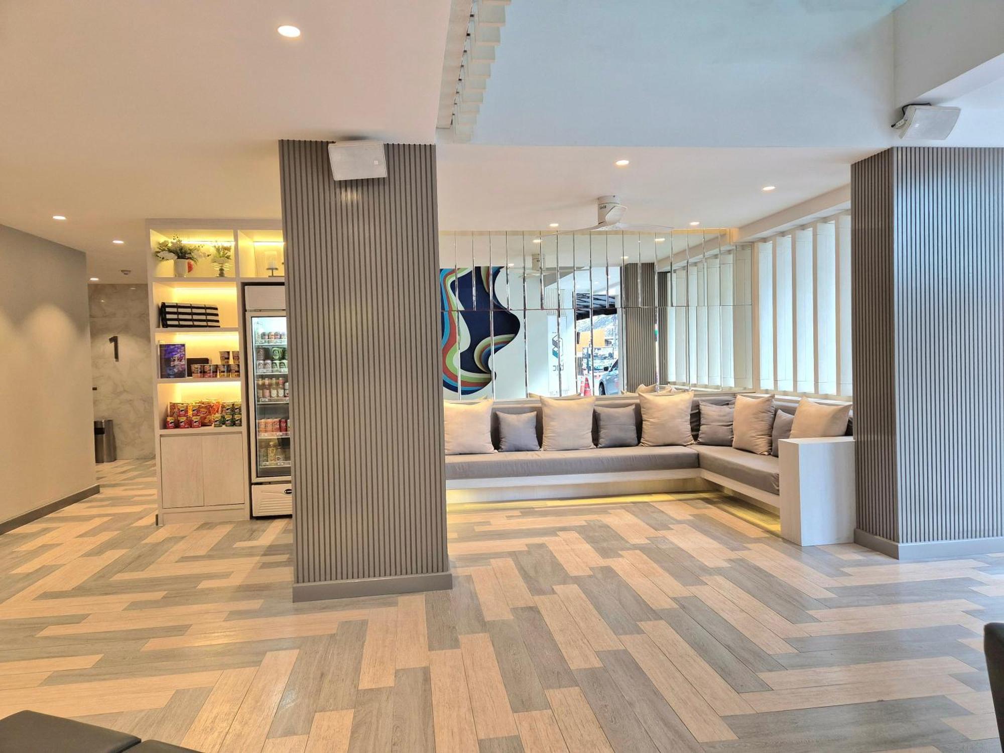 The Bloc Hotel Phuket - Sha Extra Plus Patong Bagian luar foto