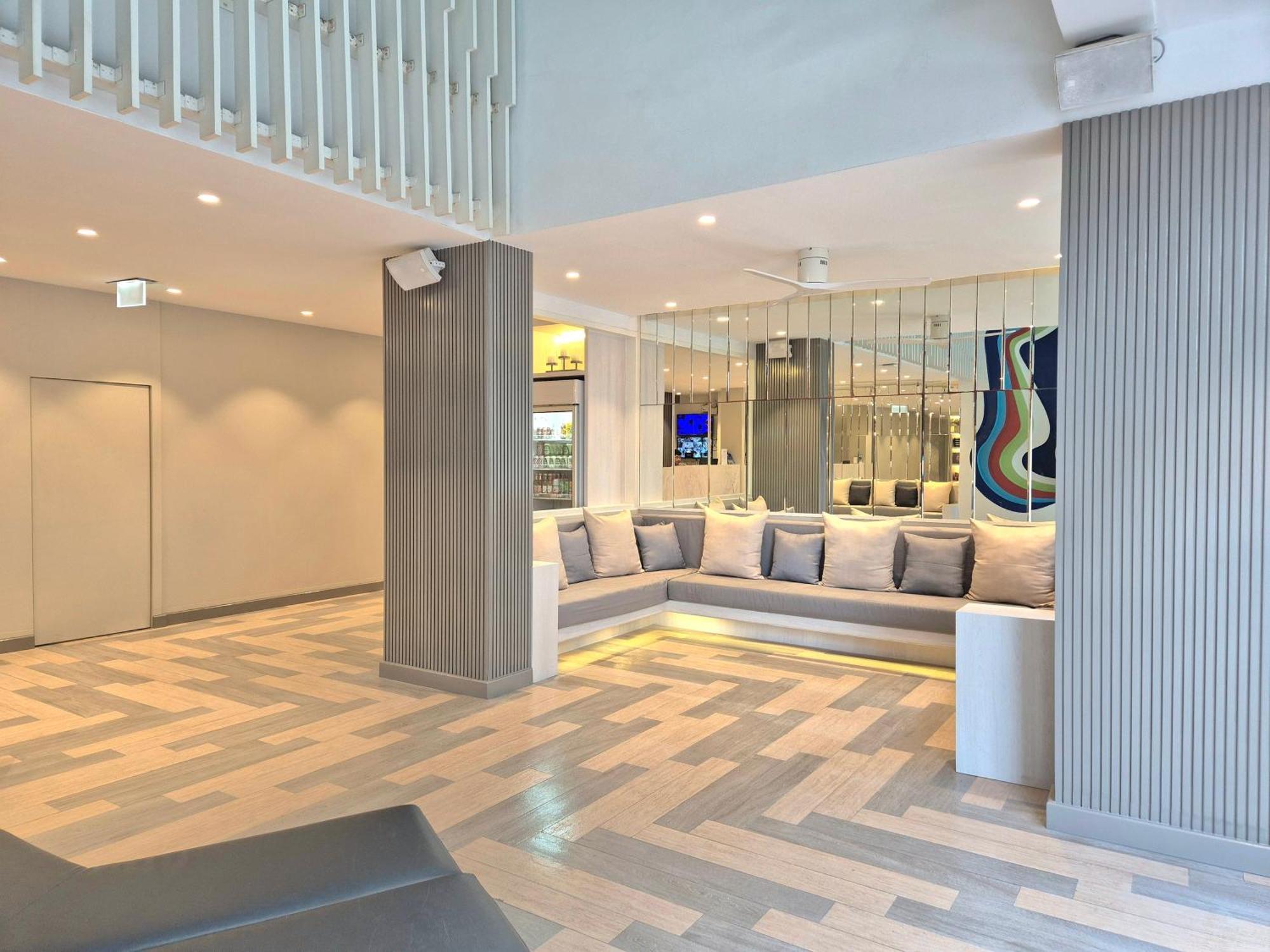 The Bloc Hotel Phuket - Sha Extra Plus Patong Bagian luar foto