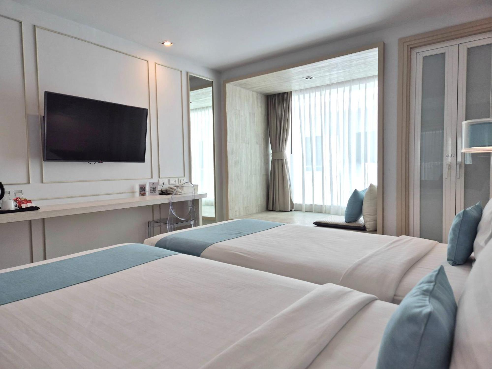 The Bloc Hotel Phuket - Sha Extra Plus Patong Bagian luar foto